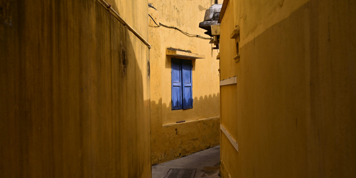 u4gm guide how to play lightning warp blood mage in poe 2