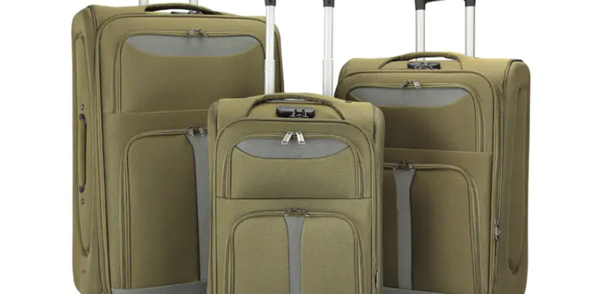 How a Suitcase With Spinner Wheels Enhances Travel Movement